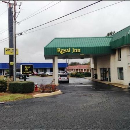 Royal Inn Columbia/Fort Jackson מראה חיצוני תמונה